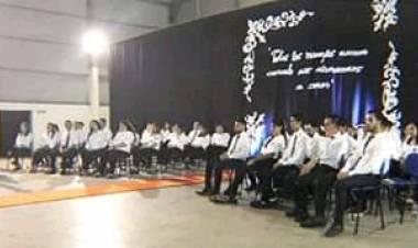 Las Carreras del Profesorado de Historia y Tecnicatura en Seguridad e Higiene.