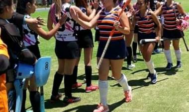 Torneo de Seven de Hockey.