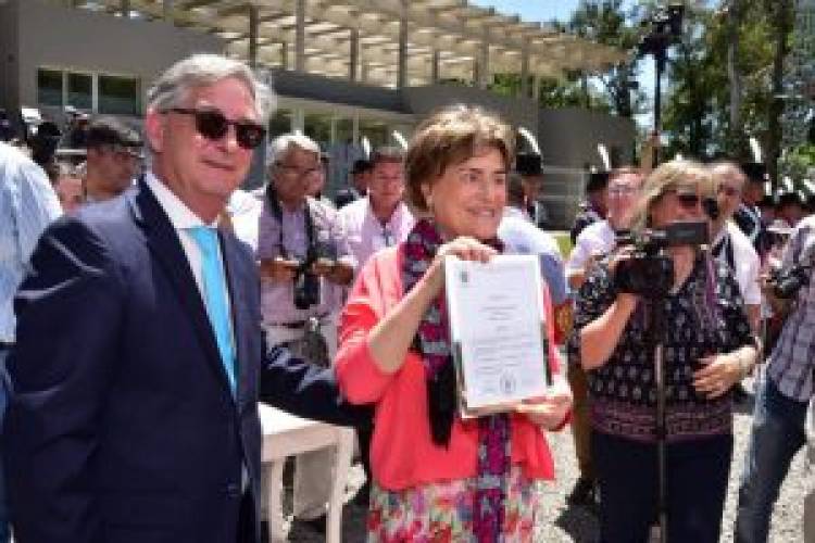 Curuzú en Víspera a su día, Celebró la Inauguración mayor de su Historia  “El Centro Oncológico, Anvis or Dana Rocca de Bonatti"