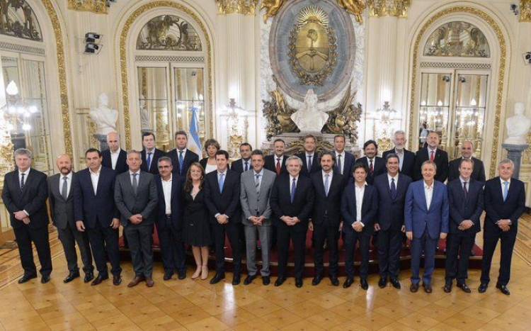 Valdés se comprometió a acompañar al Gobierno nacional para “el crecimiento de nuestro país.