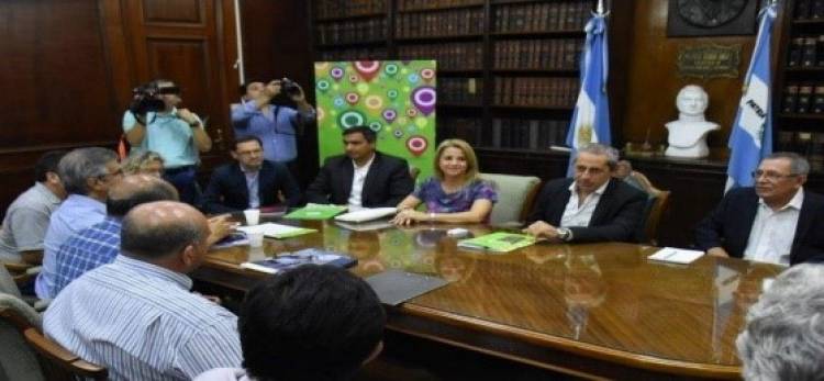 Corrientes: No hubo acuerdo con los docentes y los gremios piden hablar con Valdés