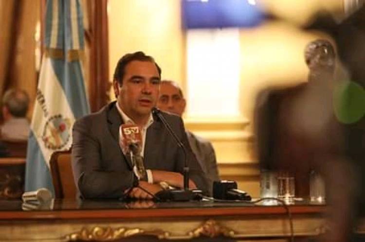 El Gobernador Valdes realizo estos anuncios